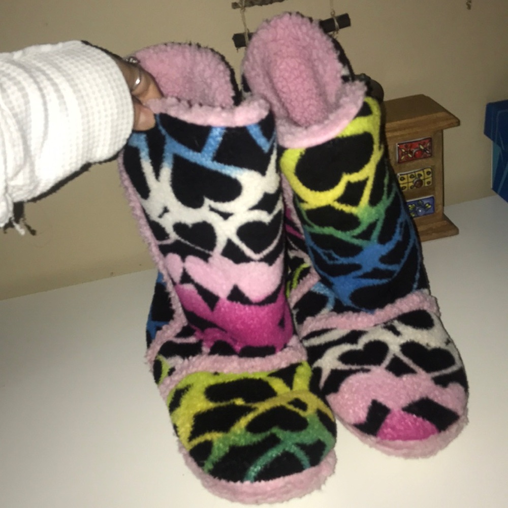 Fluffy slippers